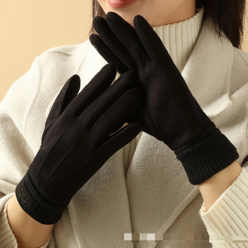 Arctic Elegance Knit Gloves